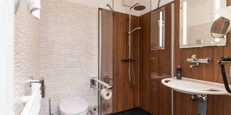 Bad im Wahlleistungszimmer